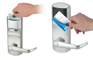 Thẻ chip và thẻ thẻ từ khóa khách sạn 
