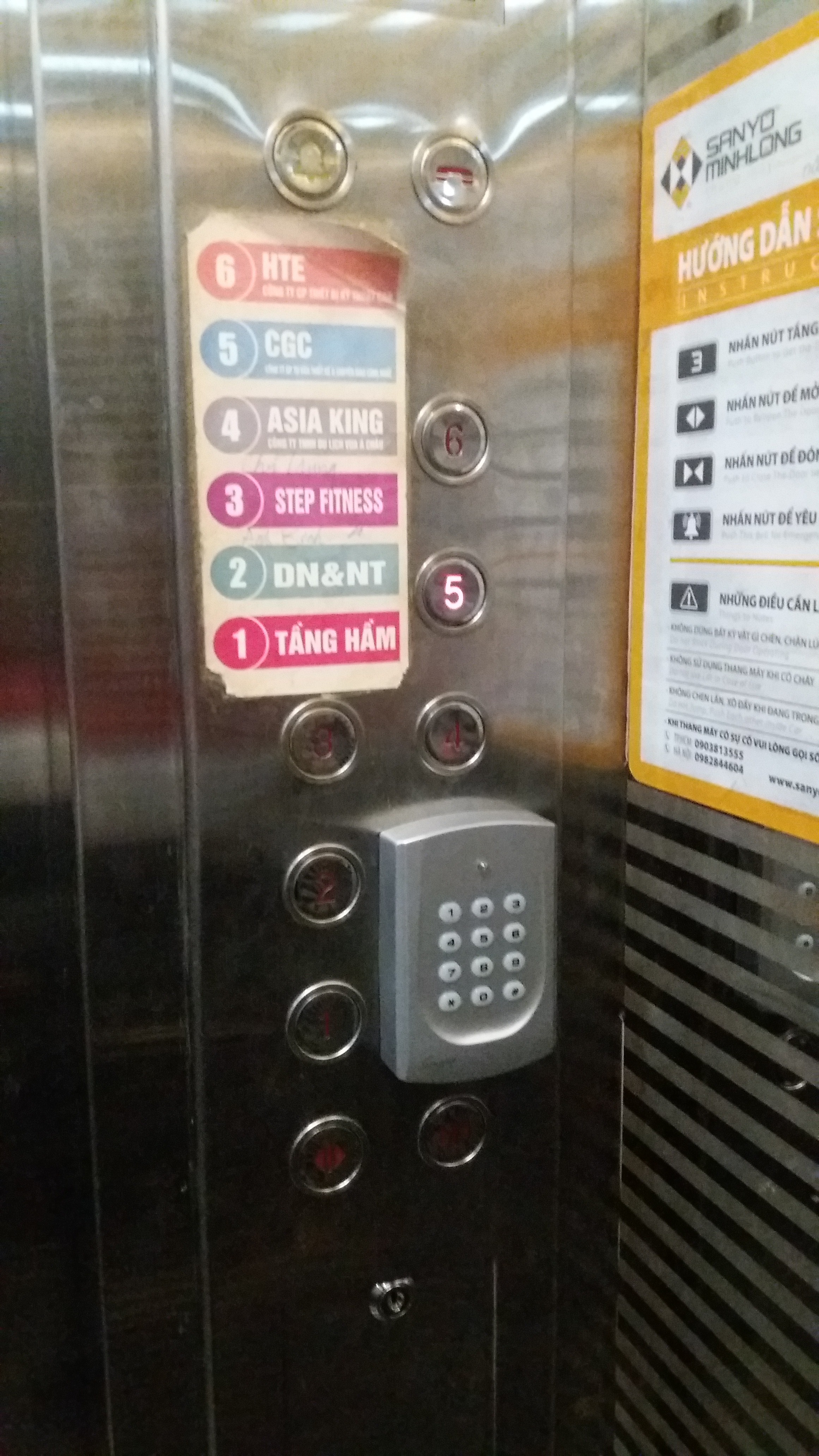 thẻ từ kiểm soát thang máy