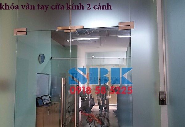 khóa vân tay cửa kính 2 cánh