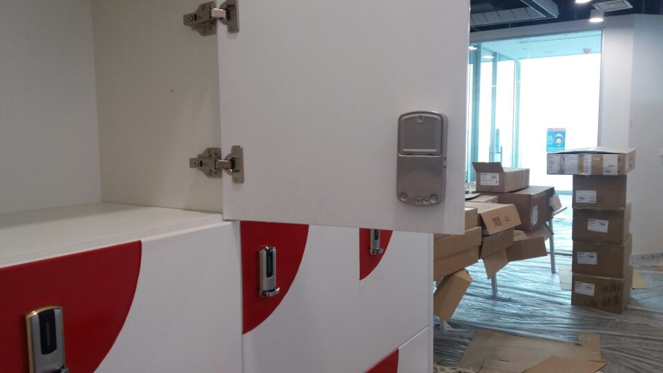 lap-khoa-tu-locker-hune-18r01lp-2