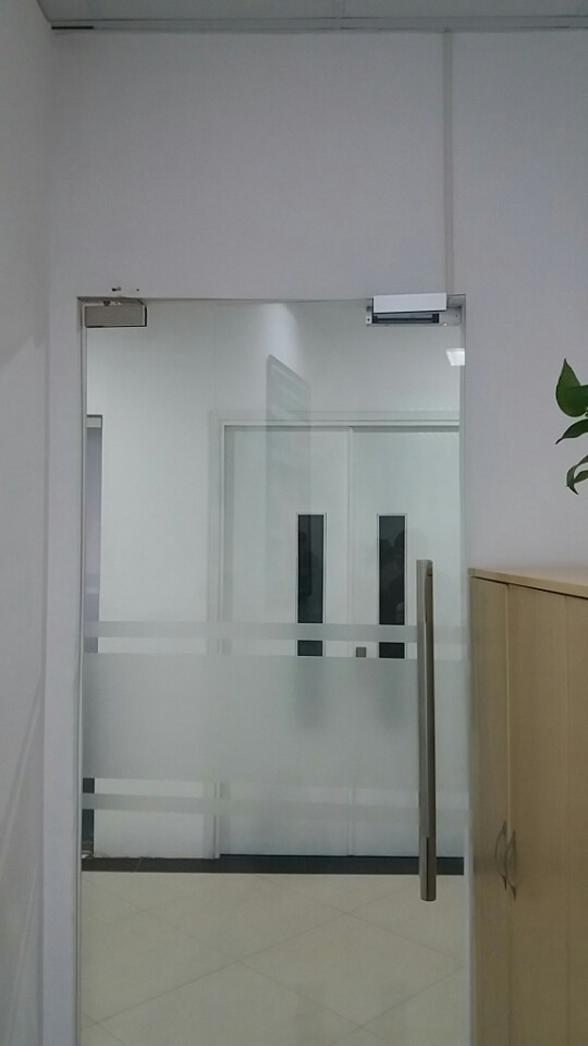 khóa từ, cửa từ vân tay cho cửa kính 