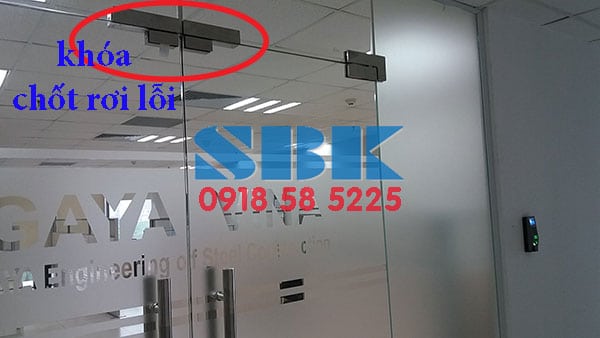Sửa chữa cửa vân tay thẻ từ