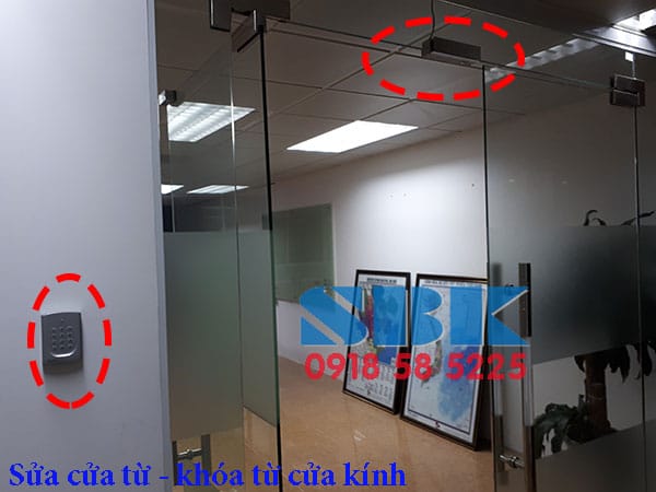 Sửa cửa từ - khóa từ cửa kính 