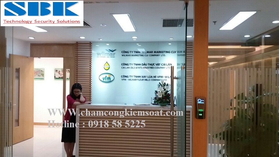 Lắp đặt khóa từ, Chấm công kiểm soát cửa từ vân tay Ronald jack F18 công ty Dầu thực vật cái Lân