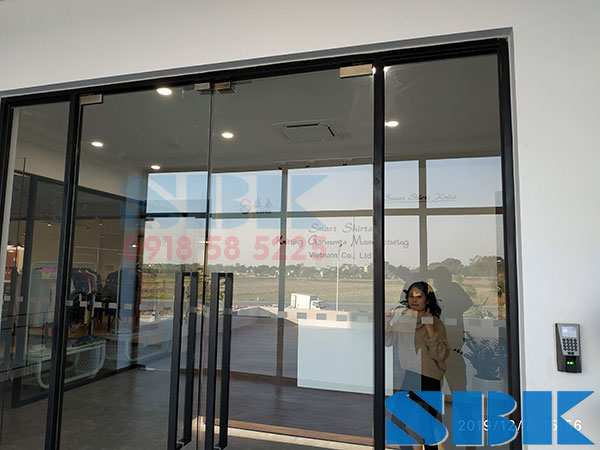 Bán và lắp đặt khóa cửa từ, cửa vân tay cho văn phòng