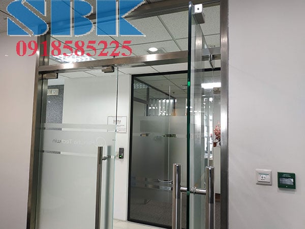 Chuyên Dịch vụ di chuyển lắp đặt lại khóa từ, kiểm soát cửa vân tay thẻ từ giá rẻ