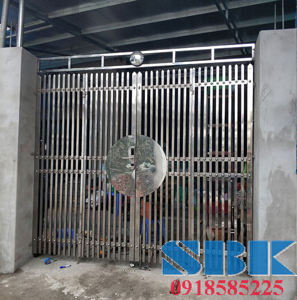 KHÓA Cửa vân tay bằng Pin có chìa cơ