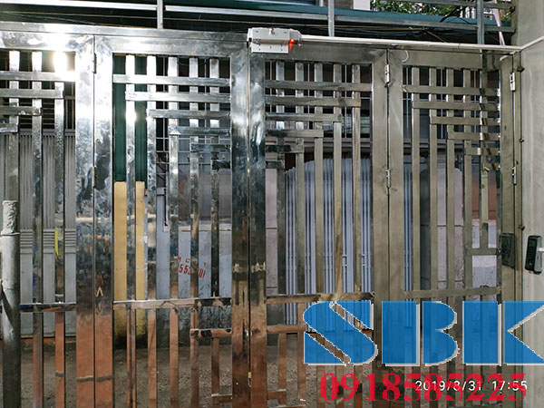 KHÓA HÍT NAM CHÂM ĐIỆN SỬ DỤNG VÂN TAY