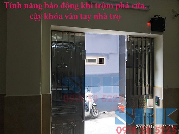 Tìm hiểu tính năng báo động phá cửa khóa vân tay nhà trọ