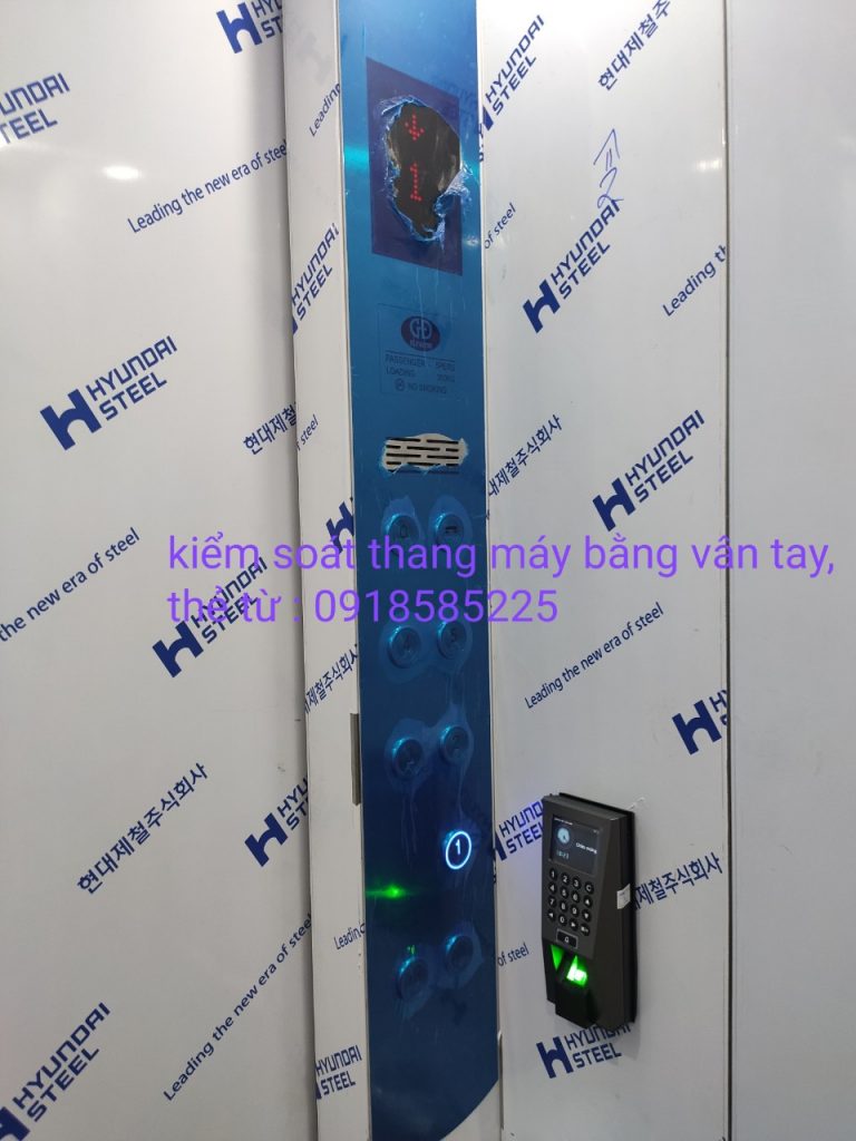 Lắp đặt khóa vân tay thẻ từ cho thang máy chức năng phân tầng Ronald jack F18