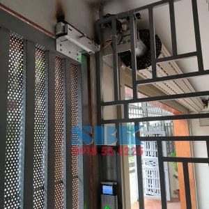 Khóa-vân-tay-nhà-trọ-cổng-sắt-Ronald-jack-F200.jpg