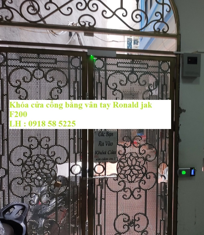 Khóa cửa cổng bằng vân tay Ronald jak F200
