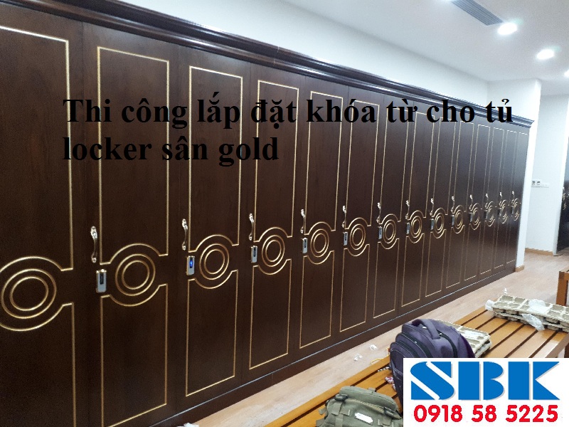 lắp đặt khóa từ cho tủ locker sân gold