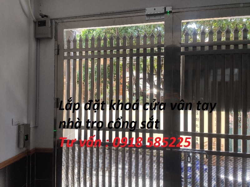 Lắp đặt Khóa vân tay cửa sắt