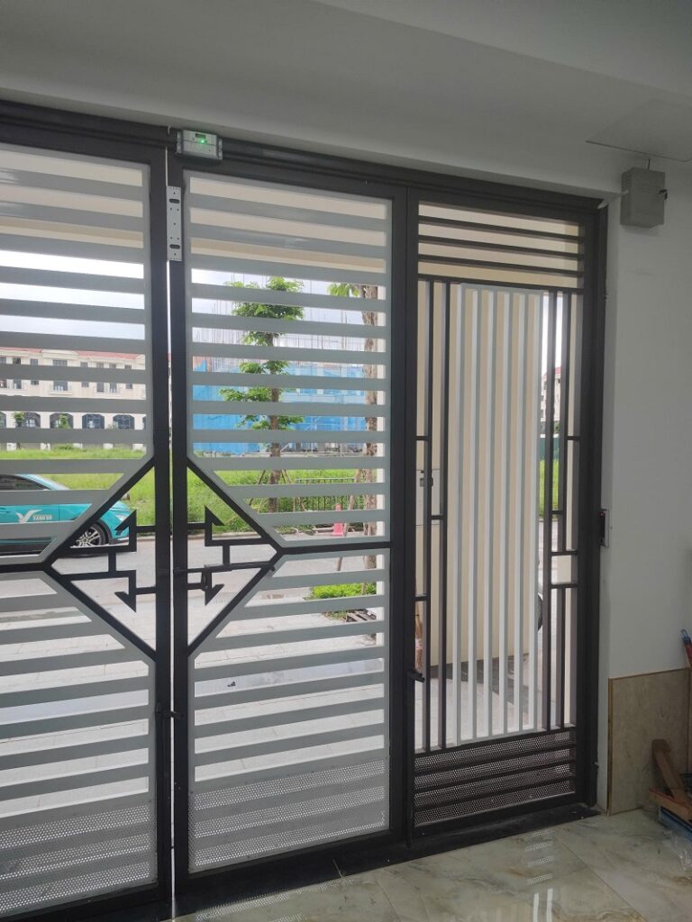 Hướng dẫn lắp đặt khóa vân tay cho phòng trọ đơn giản và an toàn