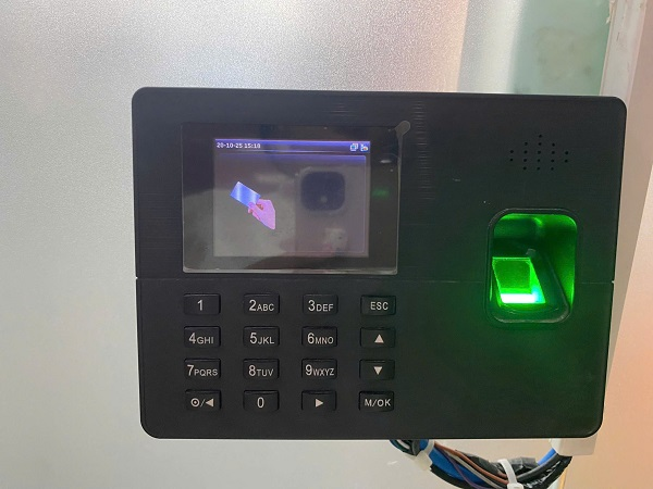 Sửa Máy Chấm Công Vân Tay, Khuôn Mặt Giá Bao Nhiêu