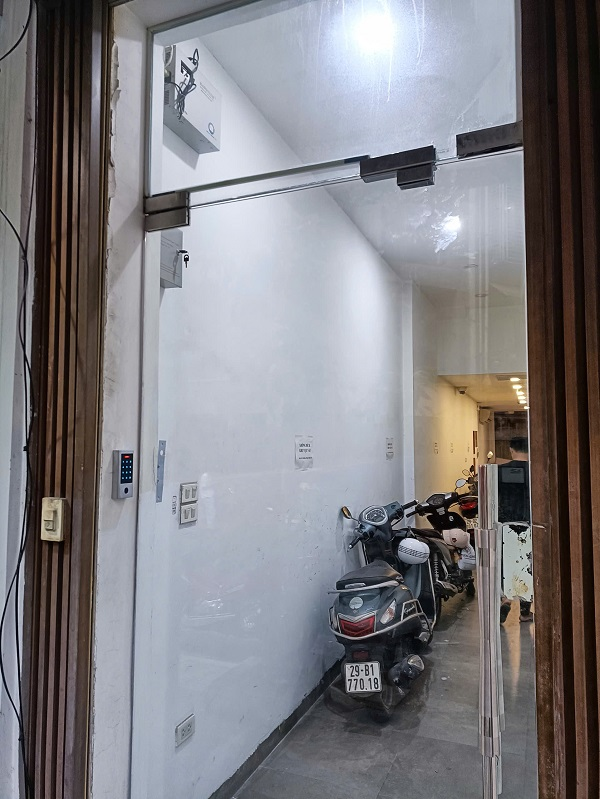 hệ thống kiểm soát cửa vân tay chấm công