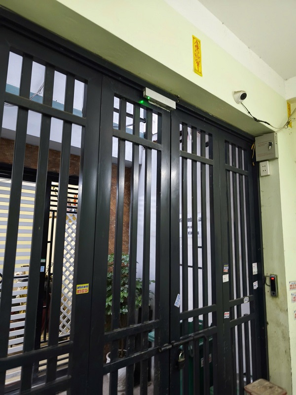 lắp khóa vân tay giá rẻ