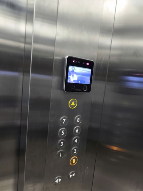 Khi Nào Nên Nâng Cấp Hệ Thống Kiểm Soát Thang Máy